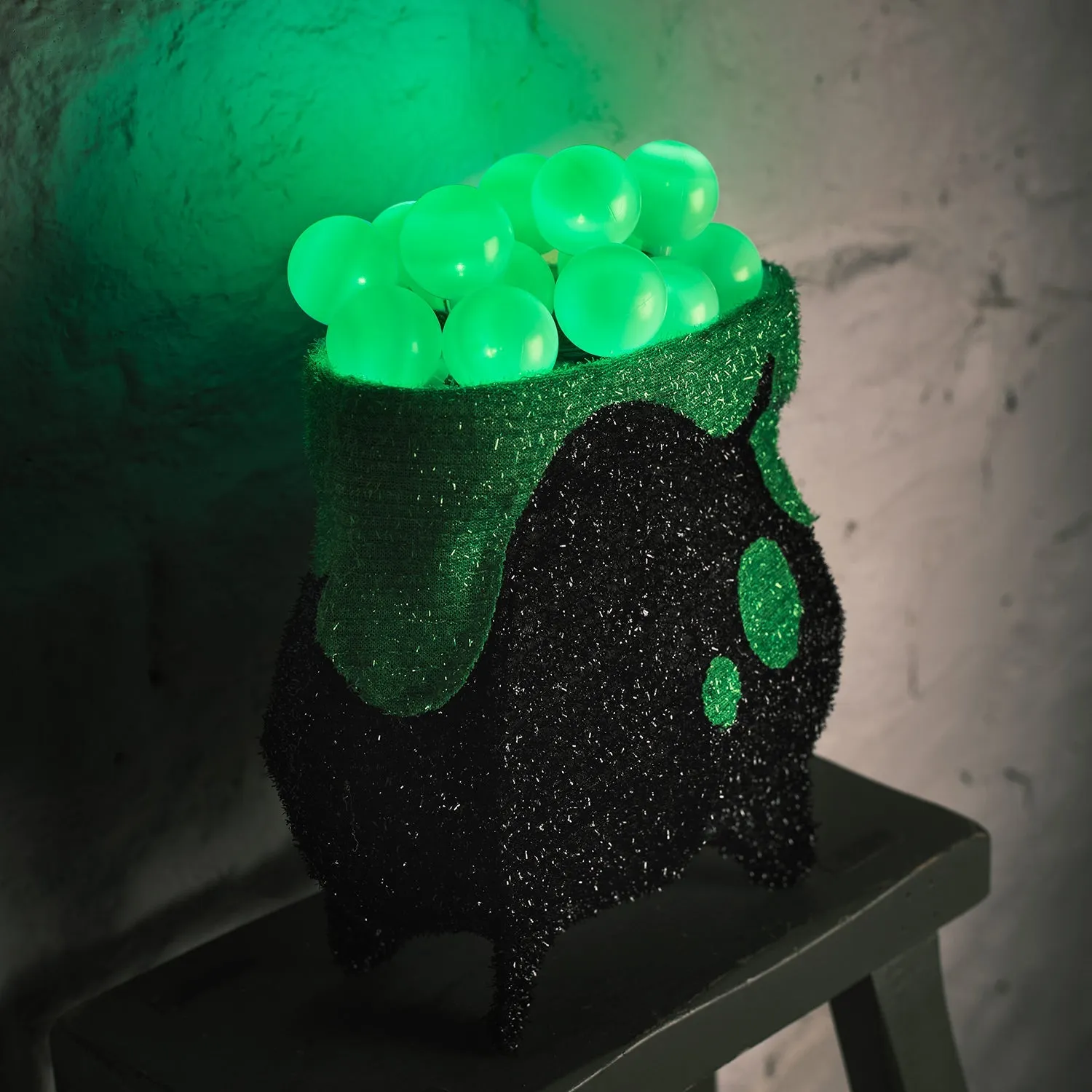 3D Witches' Cauldron LED Figure