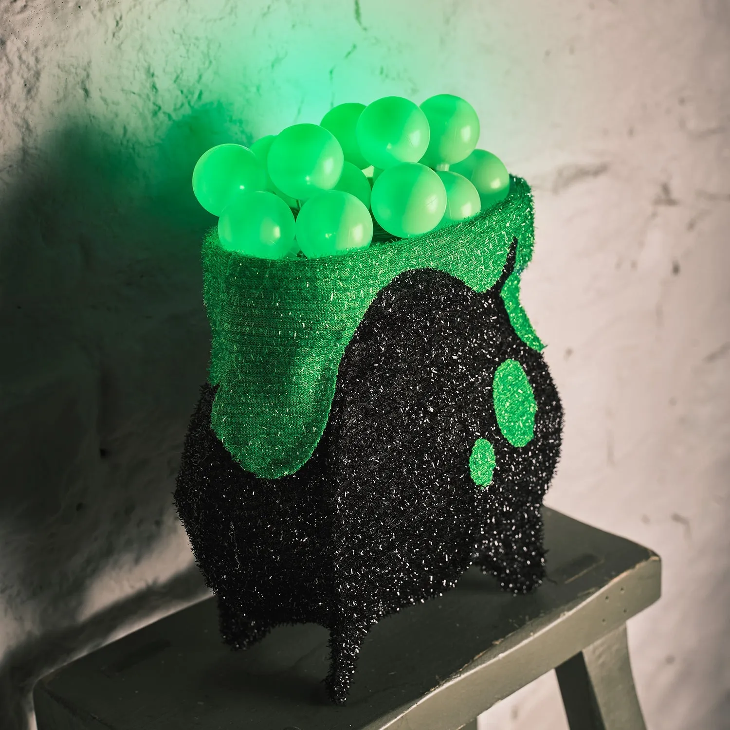 3D Witches' Cauldron LED Figure